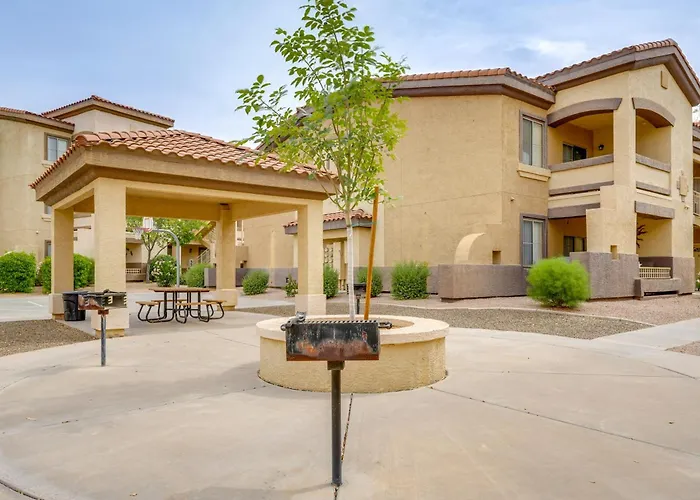 Holiday home 2 Resort-style Pools! Near Market Place Mesa